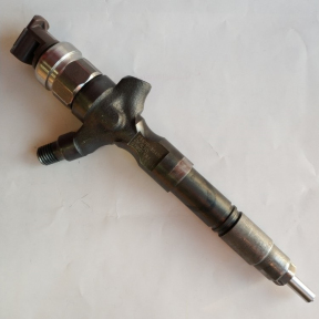 Форсунка Denso 23670-30400 , 23670-39365  Toyota Land Cruiser , Prado, Hilux III 1KD-FTV D-4D Euro 4 восстановленная.