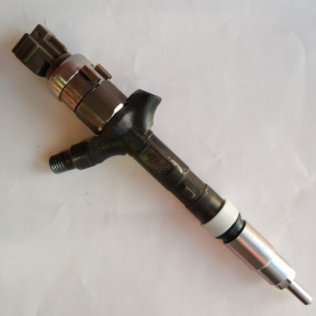 Форсунка  Denso 23670-27030, 095000-0570, 23670-29035 Тойота Авенсис 1CD-FTV D-4D восстановленная.